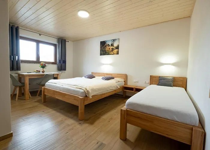 Kamzik A Drevenica Vendégház 2*